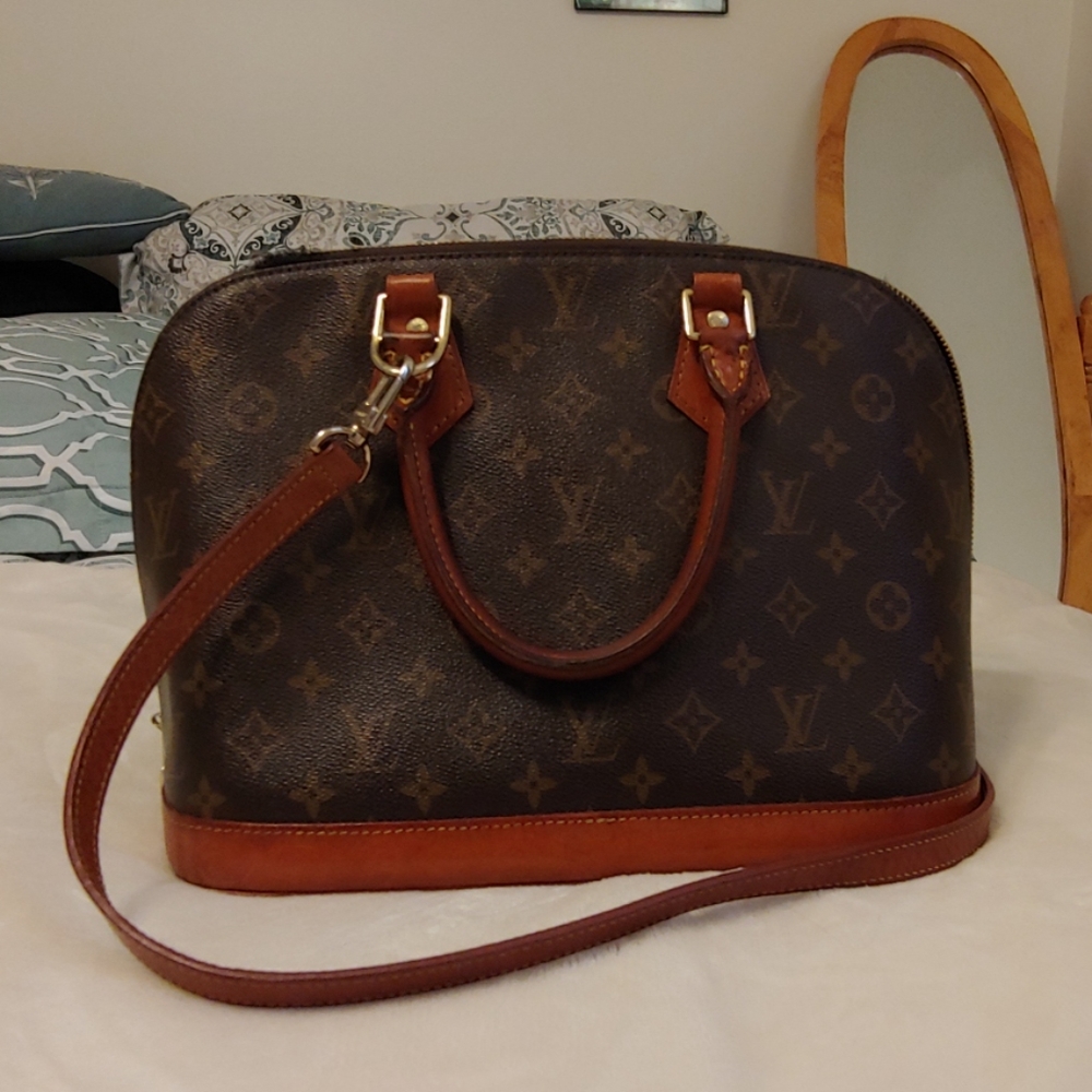 Louis Vuitton Alma bag